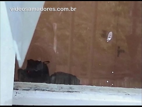 ❤️ Возбужденный мужик смотрит на свою подругу с другим парнем, записывает трах видео, не беспокоя парочку Порно на xxxbunker.ru ❤